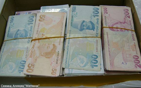 Митничарите на „Лесово“ пресякоха контрабанда на 200 000 турски лири