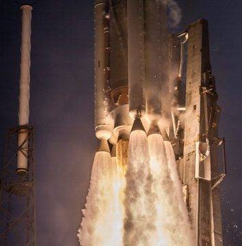 Повредена батерия отложи изстрелването и на американската ракета Атлас 5