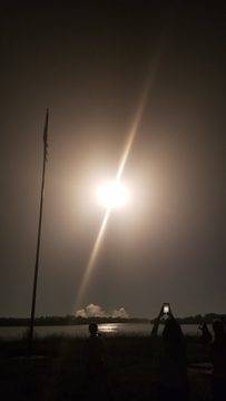 Свръхтежката ракета Фолкън Хеви излетя на своята най-сложна мисия, успешно изведе първите спътници в космоса!