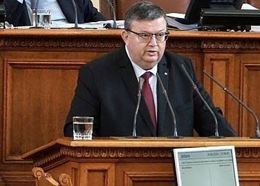 Цацаров за „Апартаментгейт“: Когато НАП приключи проверките, ще е ясно дали има престъпление