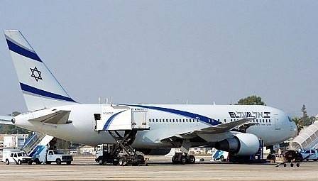 Самолет на израелските авиолинии „Ел Ал“ кацна аварийно на Летище София