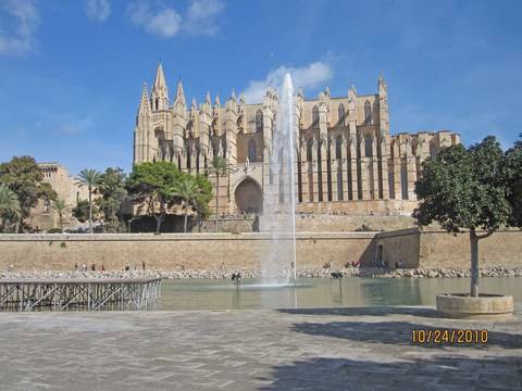 Остров Майорка ви очаква със съкровища, за които не знаете! Полет от Варна ще ви отведе към тайния му чар