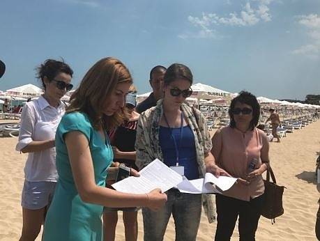 Министър Ангелкова откри призванието си като инспектор