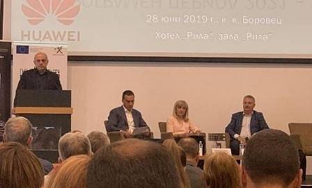 Томислав Дончев призова кметовете да обръщат внимание на гражданите и да търсят мнението им по ключови проекти