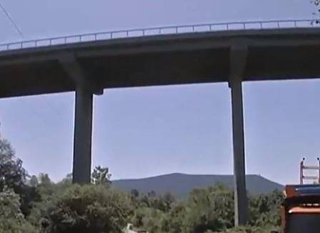 Баща хвърли детето си от мост край Габрово и заплаши да сложи край на живота си (СНИМКИ)