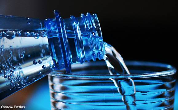 БЧК: В жегите човек трябва да приема по 2-3 литра вода на ден