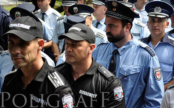 Искате ли снимка за спомен с полицай?