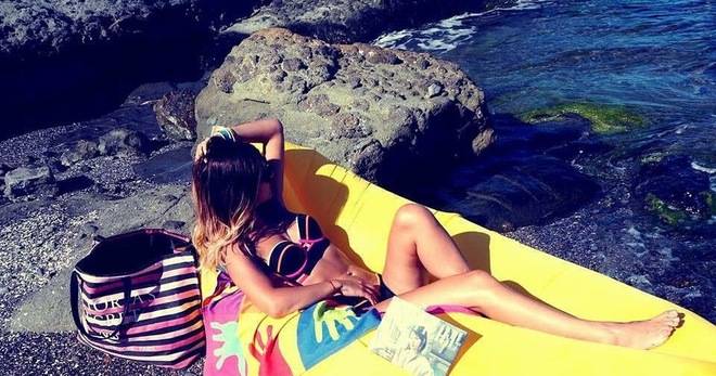 Спечелете Bubble bed, комплекти за плажен тенис и магнитчета от Nestle®