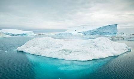 Бизнесмен от Обединените арабски емирства ще издърпа айсберг от Антарктида до Персийския залив