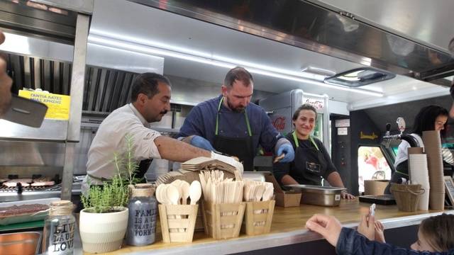 Новият проект на шеф Андре Токев ORYZA разчита на търговски софтуер „Детелина Премиум“