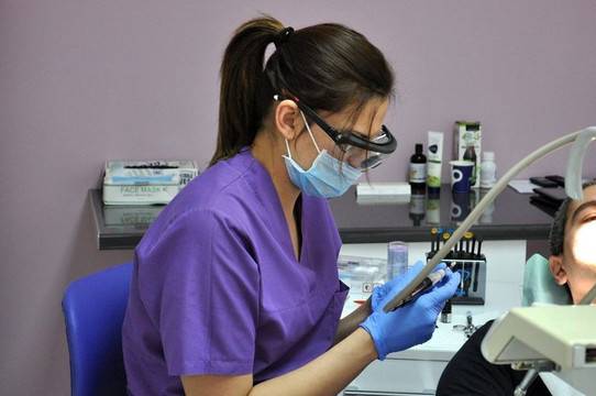 Стоматолог в жк. Тракия, гр. Пловдив