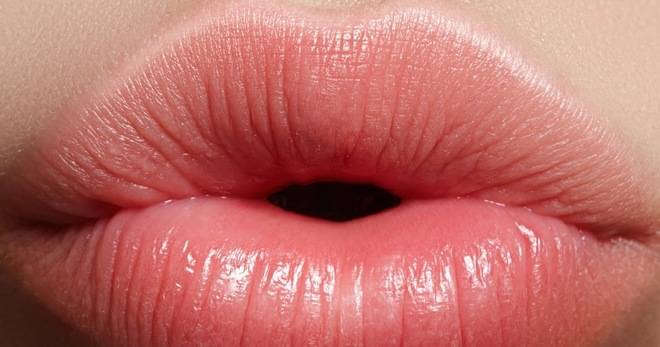 Спечелете ваучер на стойност 500 лева за корекция на устни