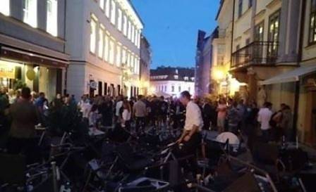 Корави левскари се опънаха на двойно превъзхождащите ги поляци и холандци