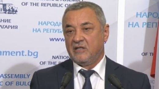 Собственици на заведения ще съдят Валери Симеонов за обида