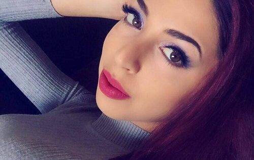 Гласовитата търновка Християна Цветкова с изяви в клуб на щатски мултимилионер