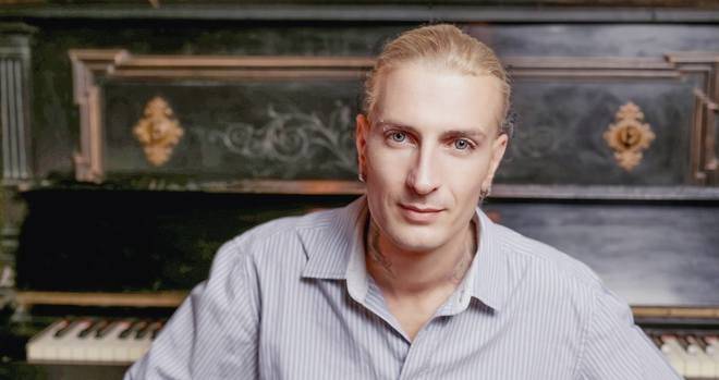 Савов с два акустични концерта в старата столица