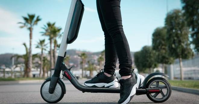 Спечелете елетрически скутер, таблет, раници