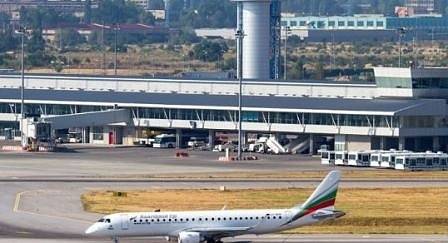 Проверяват въздушните превозвачи от и до България заради закъснения на полети