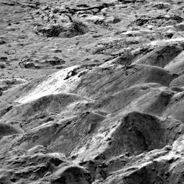 Американската лунна мисия ЛРО засне прекрасните хълмове в центъра на кратера Джексън!