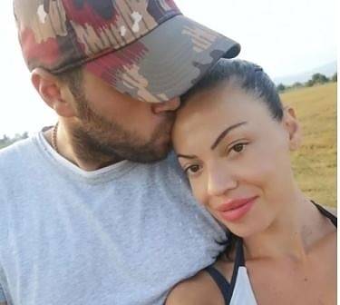 Голямата дъщеря на Наско Сираков и Илиана Раева – Славея се сгоди (СНИМКИ)