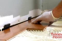 Монтаж на трислоен паркет