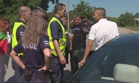 Протестиращите: Борисов да обиколи с джипа и да види резултата от мерките срещу чумата