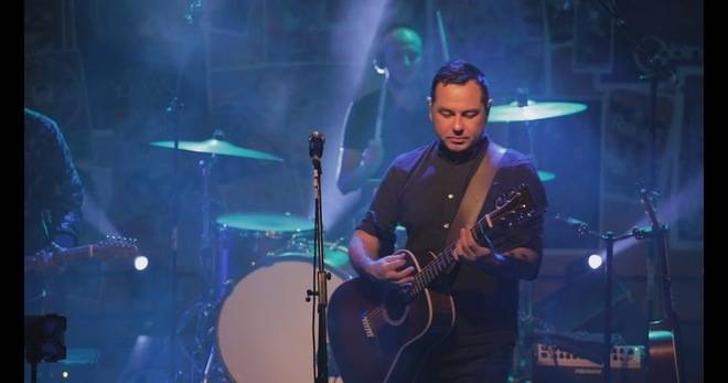 СВИЛЕН НОЕВ ИЗПЯ „MINUTE“ ПОПФОЛКЛОР-МУЗИКА ЗА ВСЕКИ