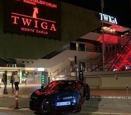 Вижте как се забавлява снощи в Монте Карло олигархът Ваньо Алексиев (СНИМКИ)