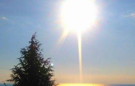 Днес слънчево с максимални температури между 25° и 30°. След обяд на места с валежи