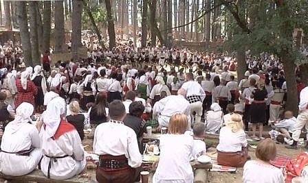 Жеравна отново е домакин на Фестивала на народната носия