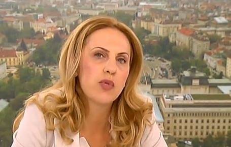 Николова: Ще предложа промени в Наказателния кодекс за киберпрестъпленията