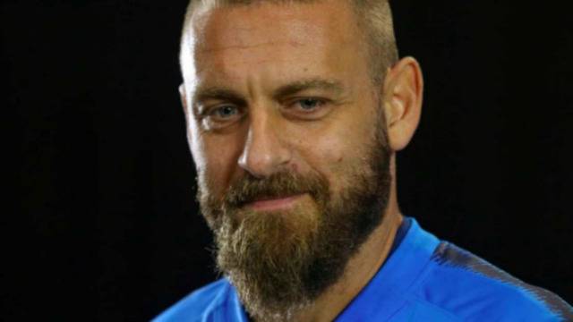 Де Роси: Единственият полузащитник, който съм виждал, че е по-добър от Рикелме, е Иниеста