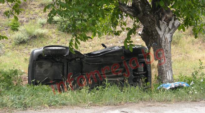 71-годишен водач от Гоце Делчев се преобърна край Добротино