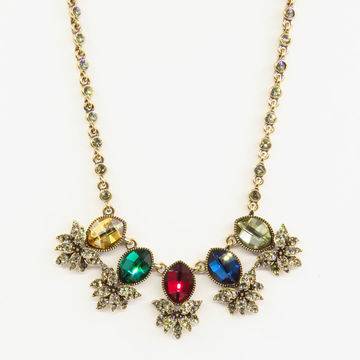 Бижута във формата на плодчета – мода или стара тенденция?