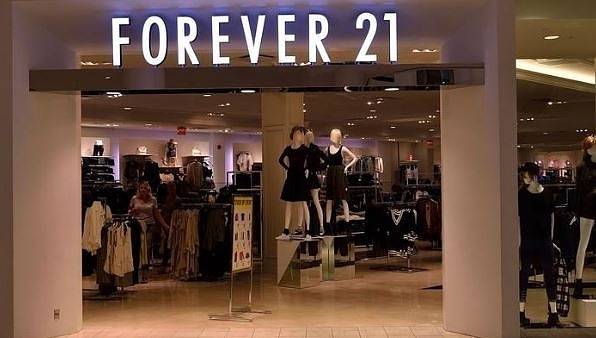 Веригата магазини за дрехи Forever 21 се подготвя за фалит