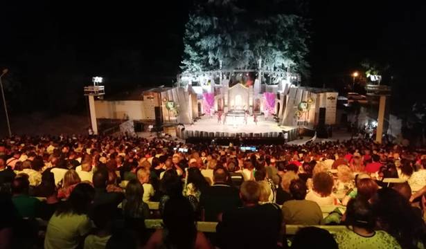 Завръщане към традициите – „Пирин Фолк“ препълни Летния театър