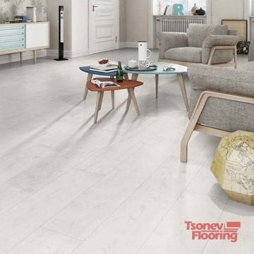 Бял ламинат за класически и модерен интериор