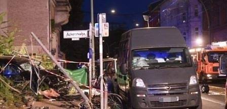 Кола уби четирима на тротоар в Берлин, загинало е и дете