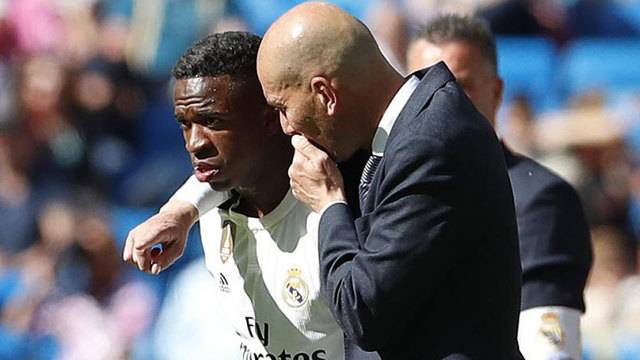 Зидан залага срещу клуба