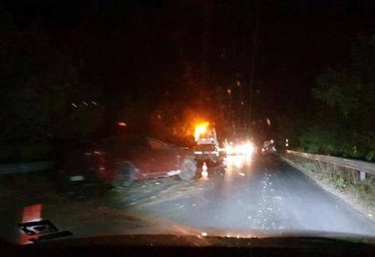 Зрелищна катастрофа с джип и БМВ по тъмна доба в Пловдивско ВИДЕО |