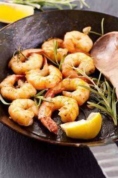 Скариди с чесън и риган