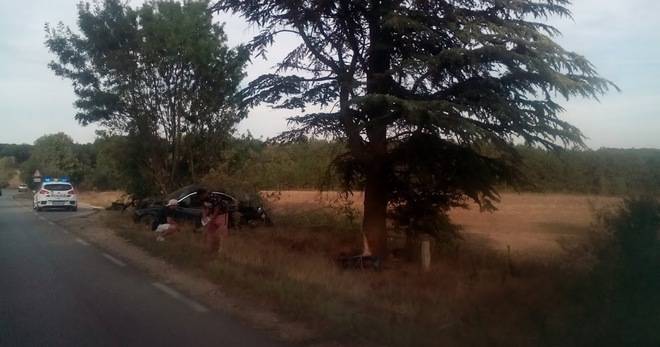 ДВЕ КОЛИ СЕ СБЛЪСКАХА ПО ПЪТЯ ВАРНА-ДОБРИЧ РАЗЛИЧНИТЕ НОВИНИ DIFFERENT NEWS