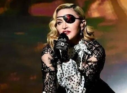 Мадона: Ако някой използва мобилен телефон на концертите ми, ще бъде изхвърлен от залата
