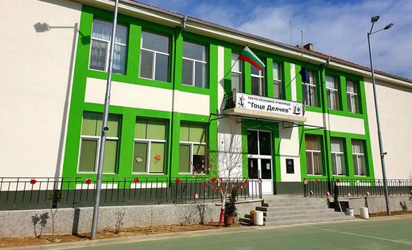 С 624 млн. лв. обновяват 13 университета и 435 училища и детски градини