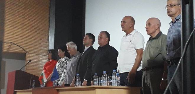 Под бурните аплодисменти на 700 симпатизанти кандидатът за кмет на община Сапарева баня Костадин Николов: Вие сте моята партия!