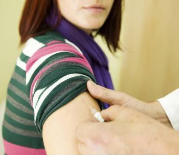 Безплатна ваксина за грип осигурява държавата за хора нас 65 г.