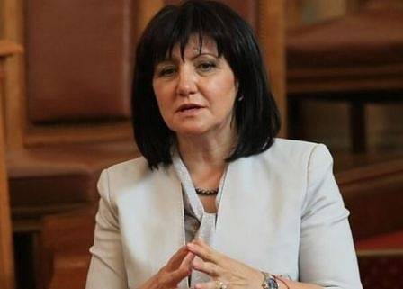 Болница „Лозенец“: Караянчева е оперирана, прекара спокойно нощта