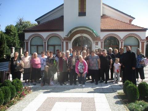 52-ма членове от общинската организация на хората с увреждания „Самарянка“ от Сапарева баня и селата в отпътуваха към…