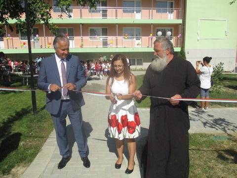 Кметът Владимир Джамбазов откри обновената Детска градина „Юрий Гагарин“ в Долна баня