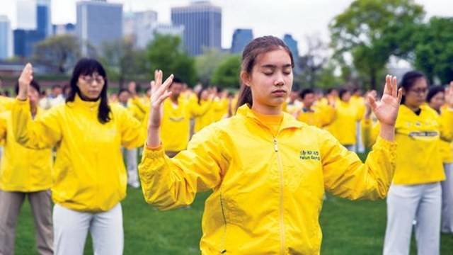 Анастейша Лин: „Как се научих да не мразя Фалун Гонг“